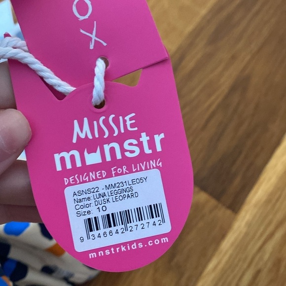 NWT Missie Monster Girls Cream Cheetah Print Leggings Size 10 - Picture 9 of 9